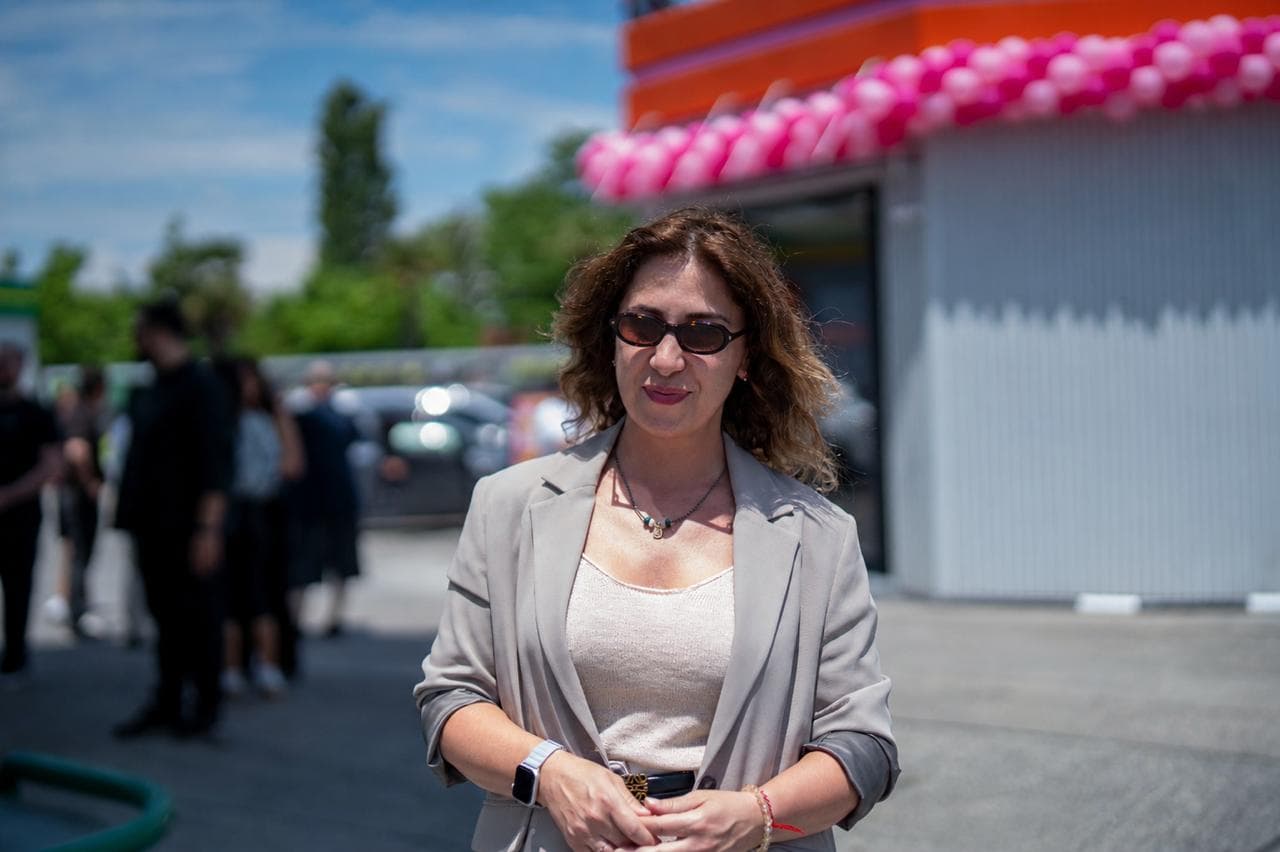 კარგი მარკეტინგი ყურადღებას იპყრობს, მაგრამ როცა ბრენდის რეპუტაცია ჯერ შენდება, ნდობას ვინ ქმნის?